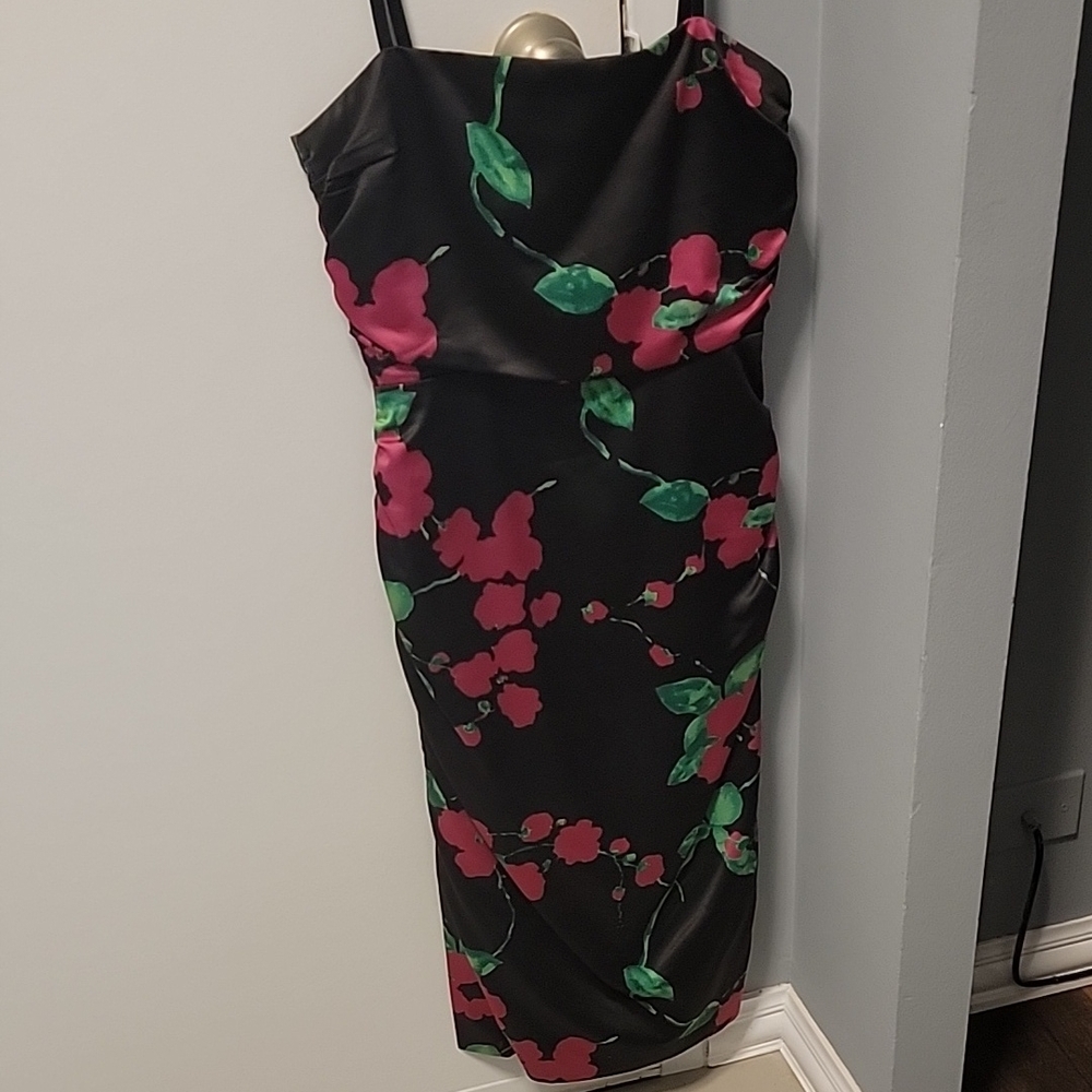 Dress Size 2.Very fancy dress and Very good condition.